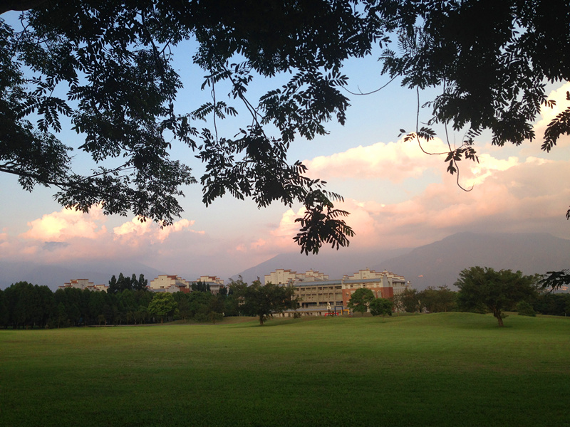 台湾暨南国际大学校园风景_副本.jpg