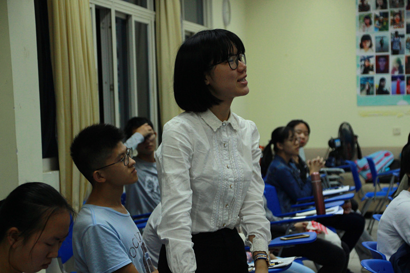02_国际商学院_第六十期朋辈分享会_副本.jpg